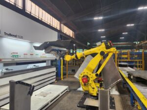 robotic press brake with rhino arm moving parts